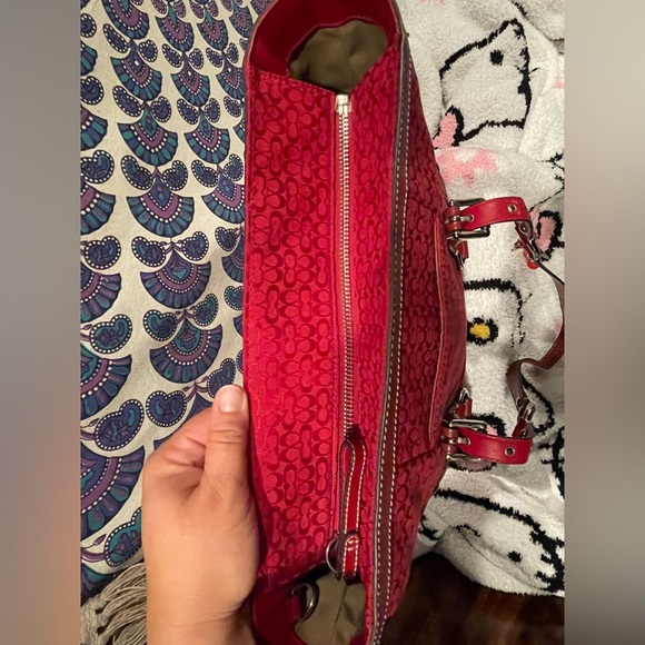 Coach east west gallery tote in gorgeous red - Picture 8 of 10